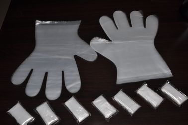 China Transparent Polyethylene PE Gloves Disposable Poly Gloves With Individual Folding supplier